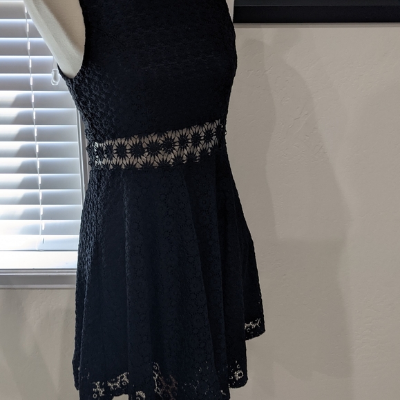 NWOT black crochet dress with peekaboo mid line - Picture 6 of 8